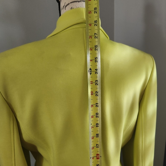 Vintage Dana Buchman Women's Suite in Lime Green. - Picture 16 of 16